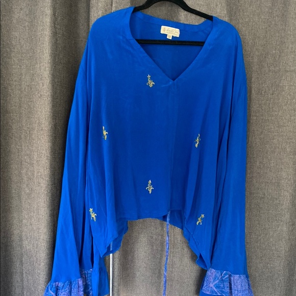Kantha Bae Tops - Kantha Bae butterfly top Blue Bell Sleeve with embroidery